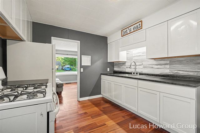 3426 Mulhearn Avenue, Kalamazoo, MI 49048