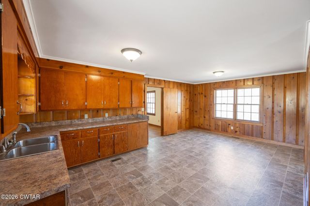 18810 Main St, W, Huntingdon, TN 38344