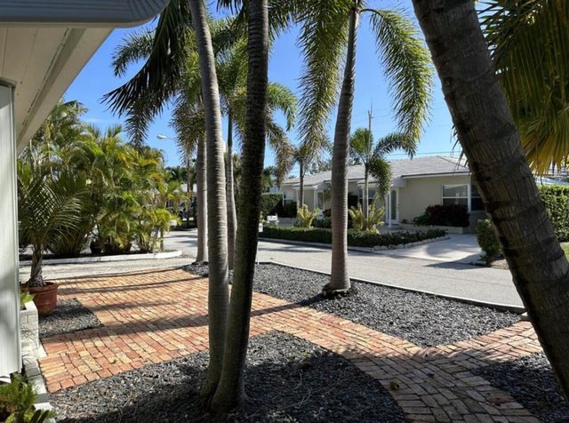 49 Douglas Drive, Ocean Ridge, FL 33435