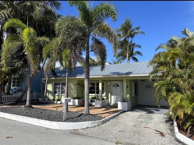 49 Douglas Drive, Ocean Ridge, FL 33435