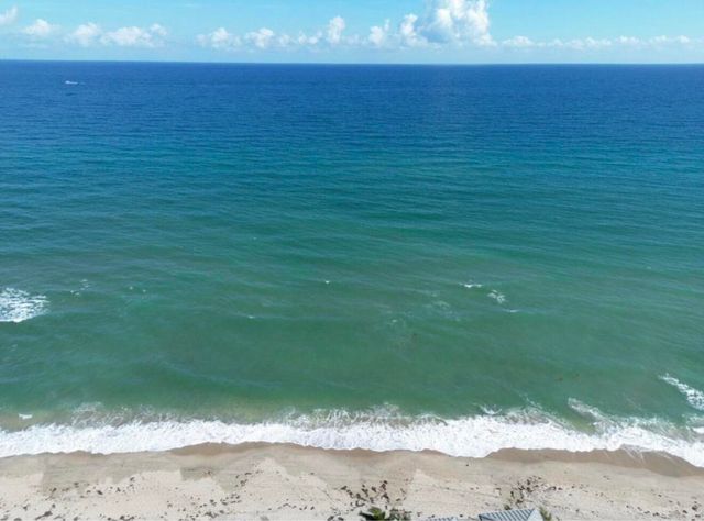 49 Douglas Drive, Ocean Ridge, FL 33435