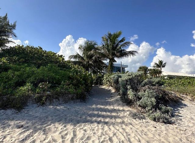 49 Douglas Drive, Ocean Ridge, FL 33435