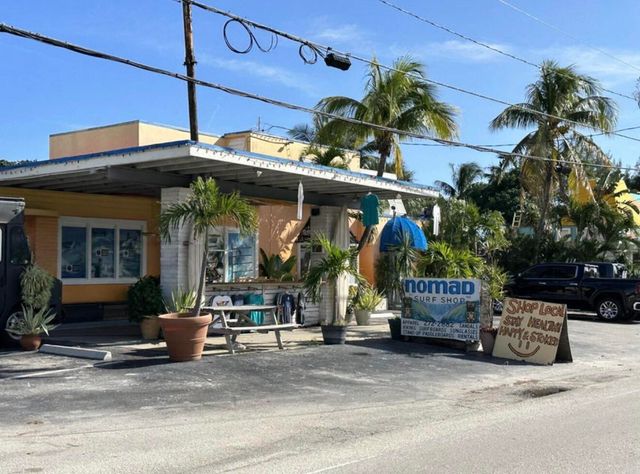 49 Douglas Drive, Ocean Ridge, FL 33435