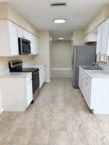 7670 SE 22ND AVENUE, Ocala, FL 34480