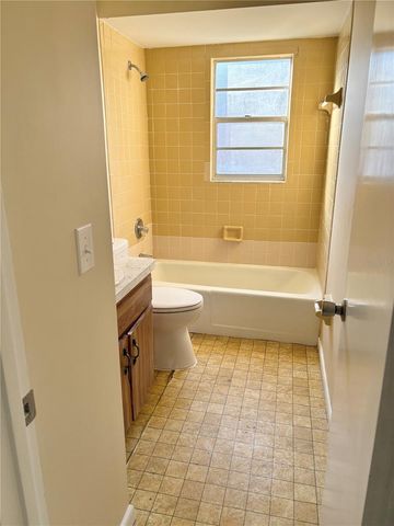 7670 SE 22ND AVENUE, Ocala, FL 34480