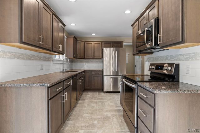 8187 Sixty Road, Lysander, NY 13027