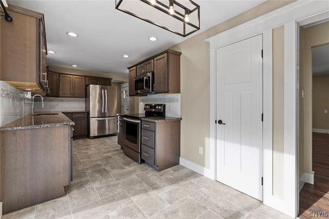8187 Sixty Road, Lysander, NY 13027