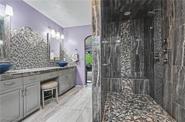 170 Oak Tree Drive, Canfield, OH 44406