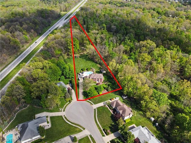 170 Oak Tree Drive, Canfield, OH 44406