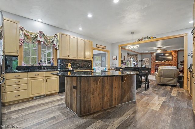 170 Oak Tree Drive, Canfield, OH 44406