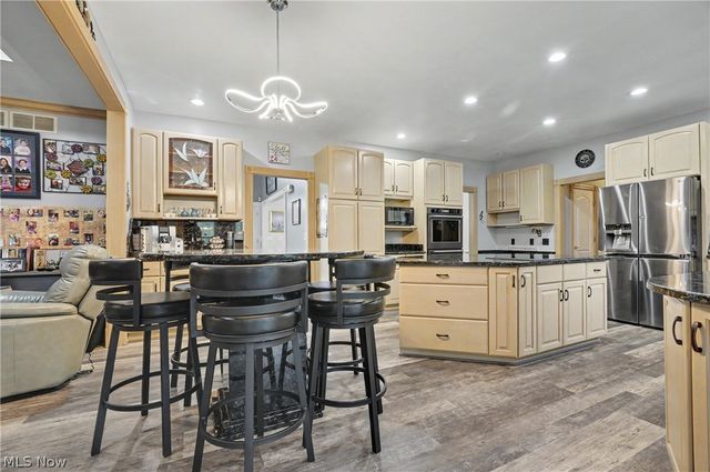 170 Oak Tree Drive, Canfield, OH 44406