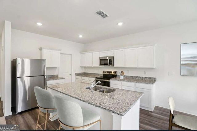 213 Maison Drive, Mcdonough, GA 30253