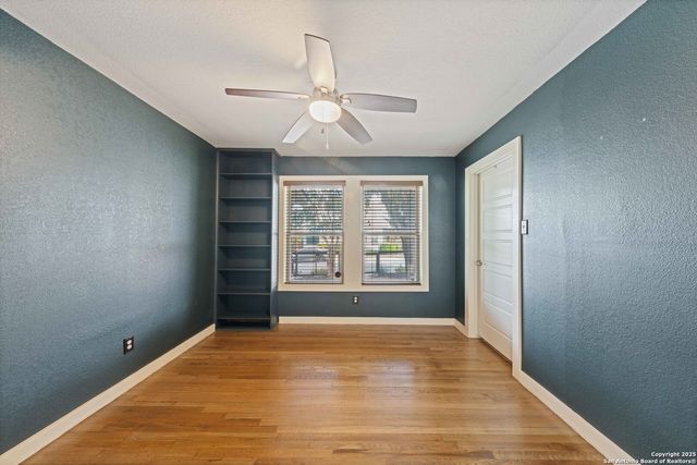 1103 N Olive, San Antonio, TX 78202