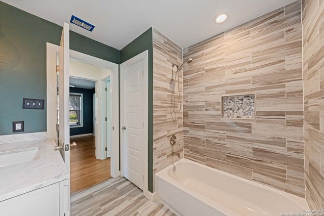 1103 N Olive, San Antonio, TX 78202