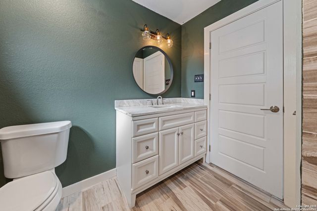 1103 N Olive, San Antonio, TX 78202