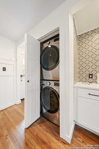 1103 N Olive, San Antonio, TX 78202