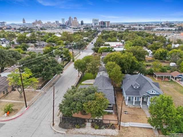 1103 N Olive, San Antonio, TX 78202