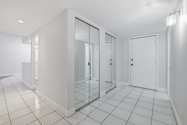 375 Plum Creek Drive 501, Wheeling, IL 60090