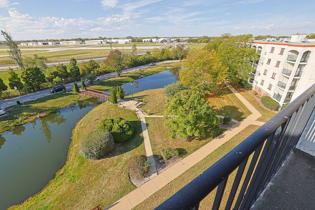 375 Plum Creek Drive 501, Wheeling, IL 60090