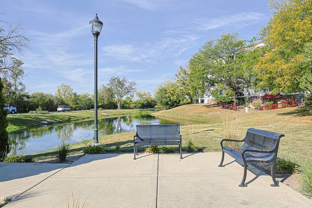 375 Plum Creek Drive 501, Wheeling, IL 60090