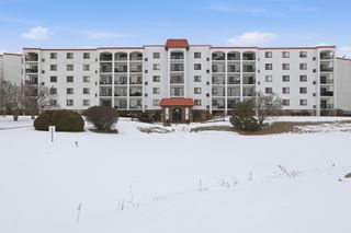 375 Plum Creek Drive 501, Wheeling, IL 60090