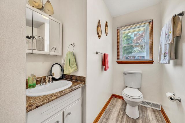 1423 Haydon ST, Salem, VA 24153