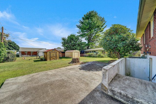 1423 Haydon ST, Salem, VA 24153
