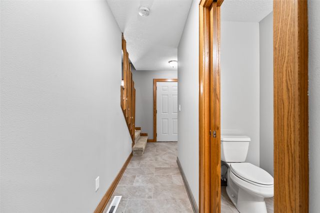 4124 SE 23RD Street, Des Moines, IA 50320