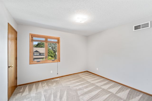 4124 SE 23RD Street, Des Moines, IA 50320