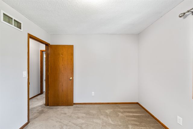 4124 SE 23RD Street, Des Moines, IA 50320