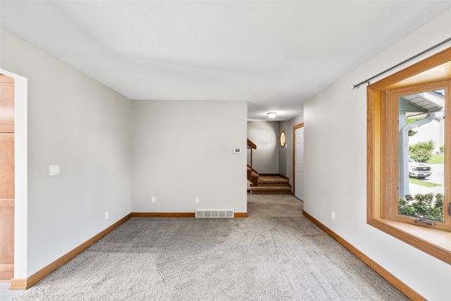 4124 SE 23RD Street, Des Moines, IA 50320