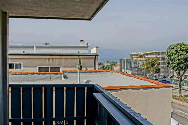 440 Rosecrans Avenue B, Manhattan Beach, CA 90266