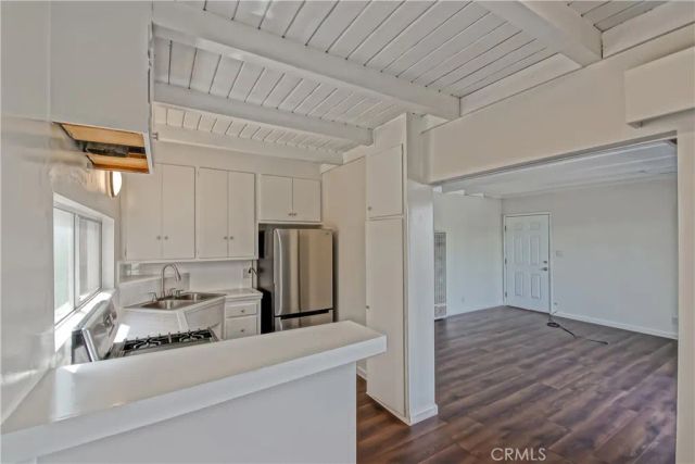 440 Rosecrans Avenue B, Manhattan Beach, CA 90266