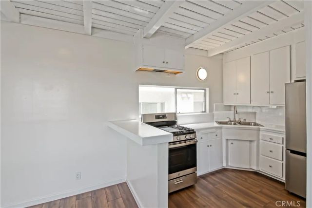 440 Rosecrans Avenue B, Manhattan Beach, CA 90266