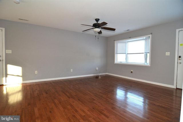 268 MEMORIAL AVE, Gibbstown, NJ 08027