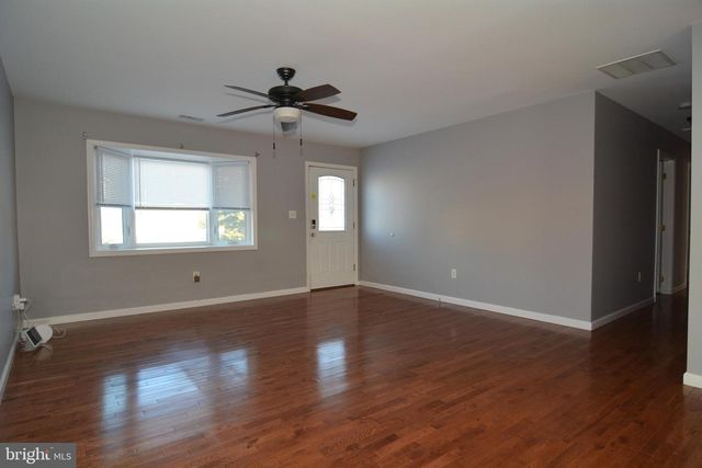 268 MEMORIAL AVE, Gibbstown, NJ 08027