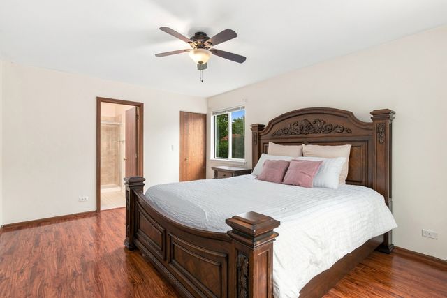 6411 Parksleg Court, Lisle, IL 60532