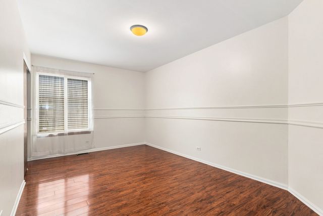 6411 Parksleg Court, Lisle, IL 60532