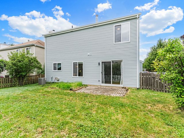 6411 Parksleg Court, Lisle, IL 60532