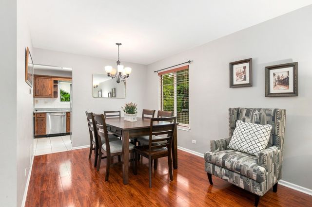 6411 Parksleg Court, Lisle, IL 60532