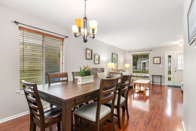 6411 Parksleg Court, Lisle, IL 60532