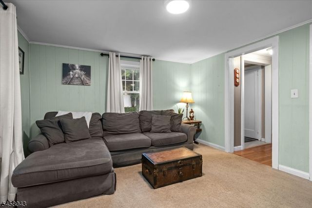 7 Ridgewood Rd, Franklin Boro, NJ 07416