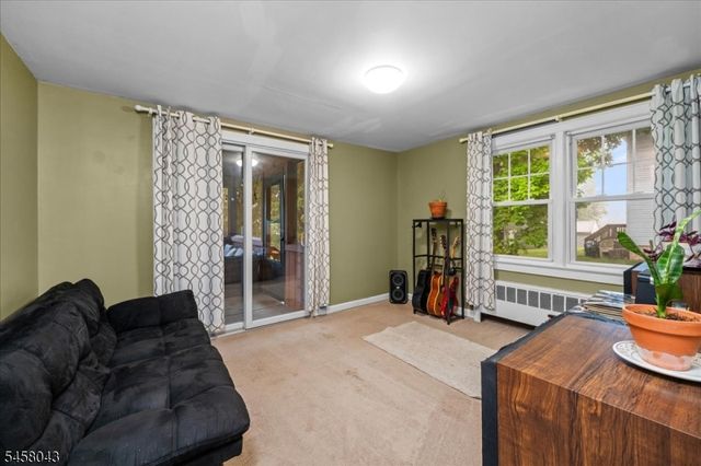 7 Ridgewood Rd, Franklin Boro, NJ 07416