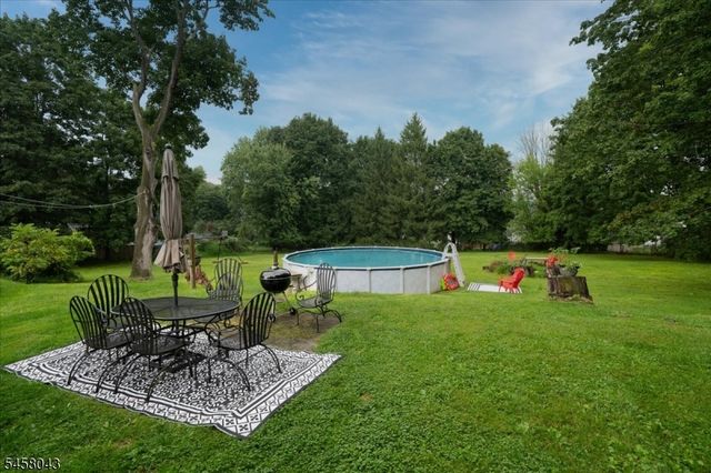 7 Ridgewood Rd, Franklin Boro, NJ 07416