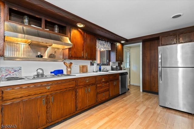 7 Ridgewood Rd, Franklin Boro, NJ 07416