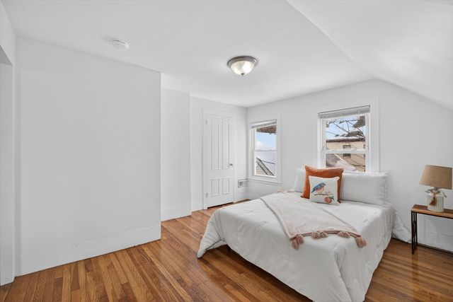 131 Adams St, Lynn, MA 01902