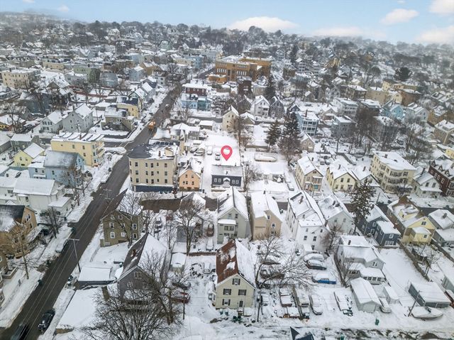 131 Adams St, Lynn, MA 01902