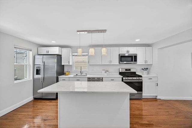 131 Adams St, Lynn, MA 01902