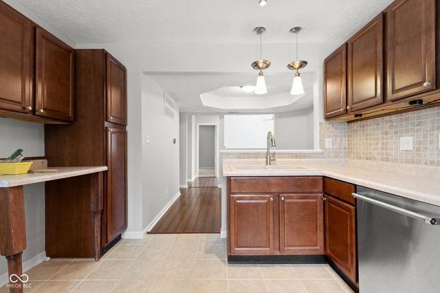 6407 Bayside South Drive, Indianapolis, IN 46250