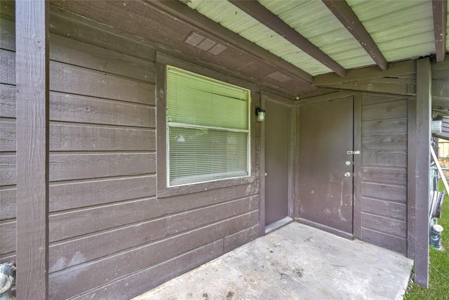 1605 Hazelwood Street A, Conroe, TX 77301